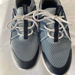 Vionic Zeliya Blue and Navy Women’s Sneakers size 9.5.  Excellent condition